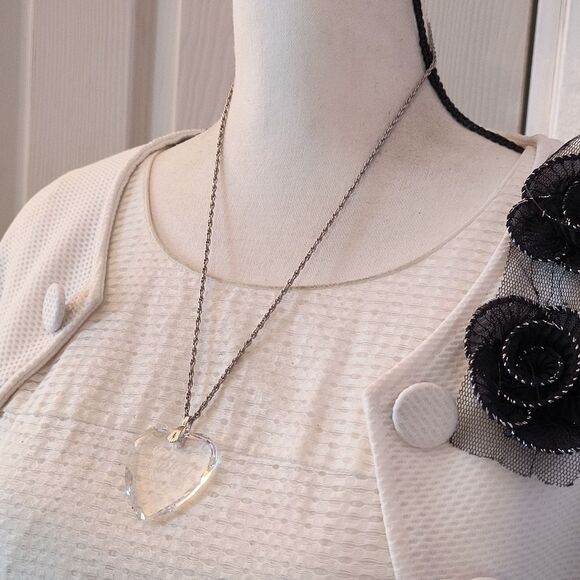 Hallmark Cards Inc Love Heart Glass Pendant Silver Tone Necklace Ship with Box - Picture 4 of 7